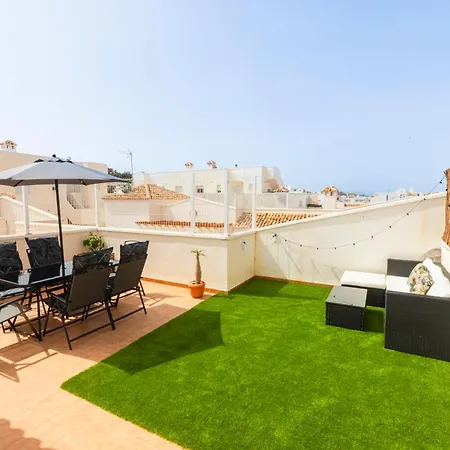 Apartment Bohemian With Pool 180m From