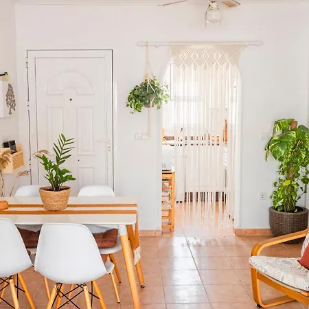 Apartment Bohemian With Pool 180m From *